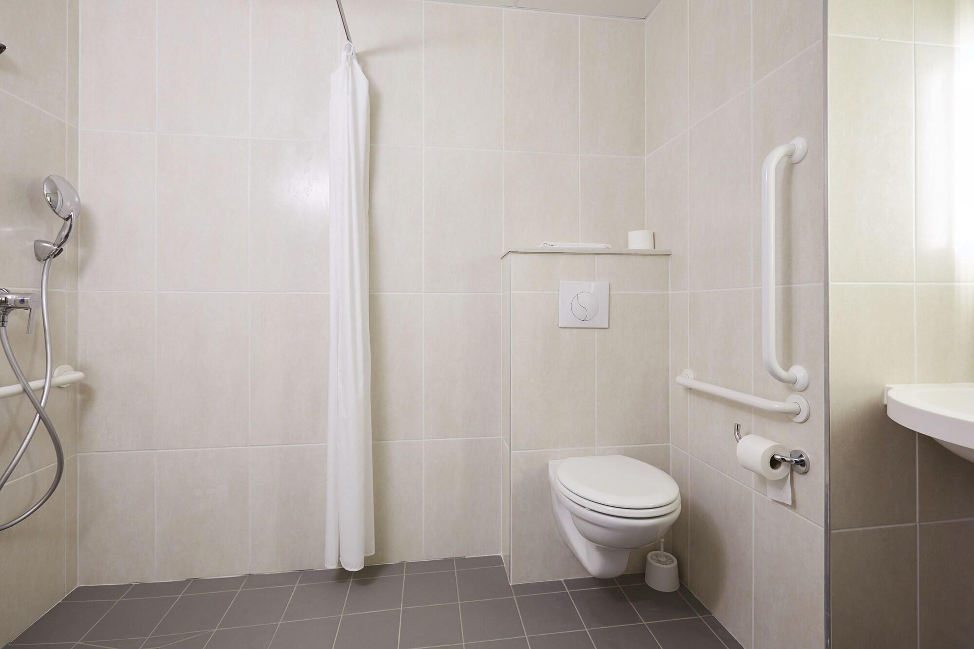 B&B Hotel Marseille Les Ports ภายนอก รูปภาพ
