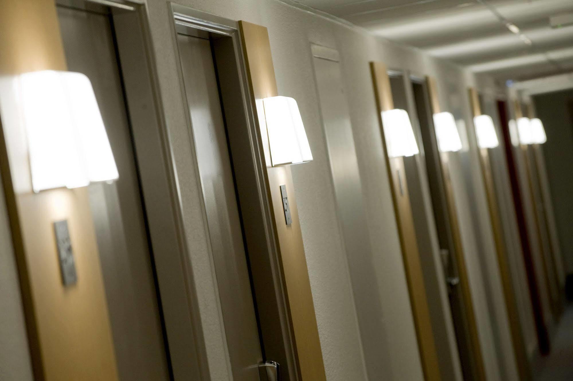 B&B Hotel Marseille Les Ports ภายนอก รูปภาพ